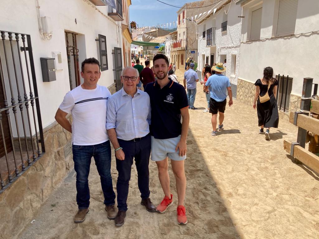 Visita a La Matea, en Santiago Pontones.