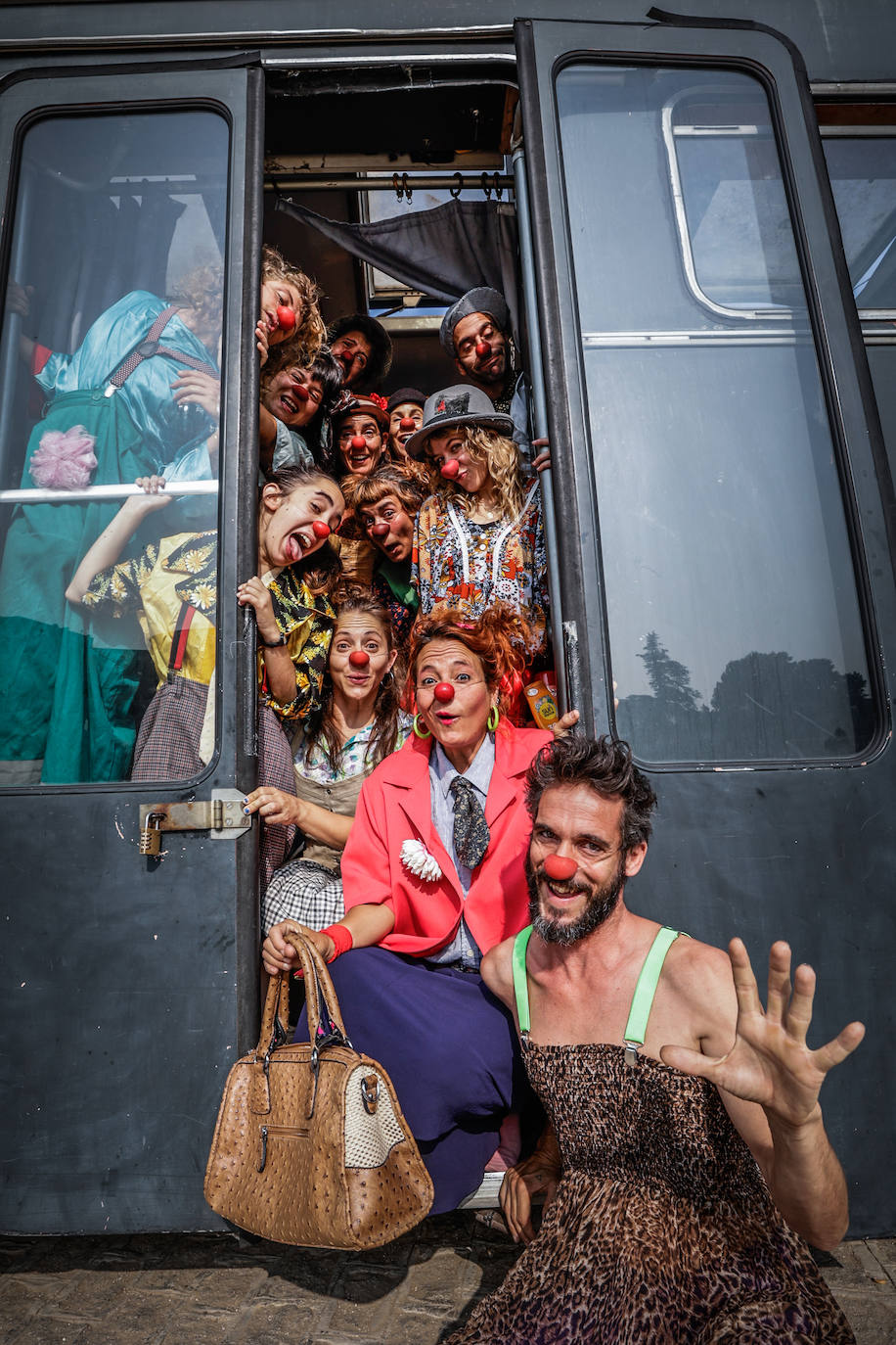 Saliendo del autobús.