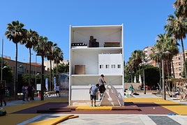 Billy impone el orden en el centro de Almería