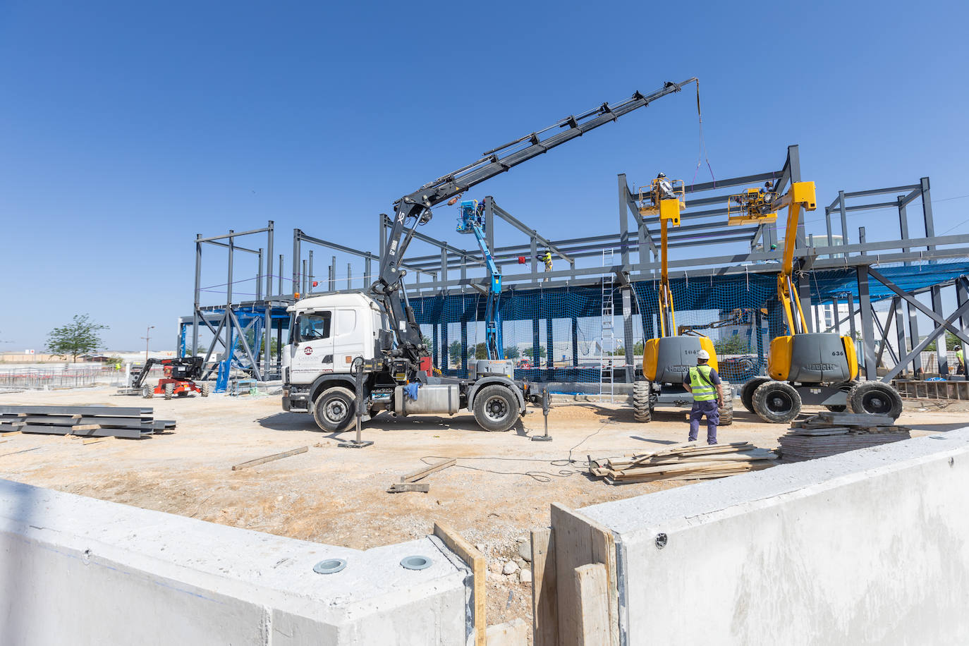 Los primeros edificios auxiliares del proyecto Ifmif-Dones están ya en marcha en los terrenos de la Citai de Escúzar.