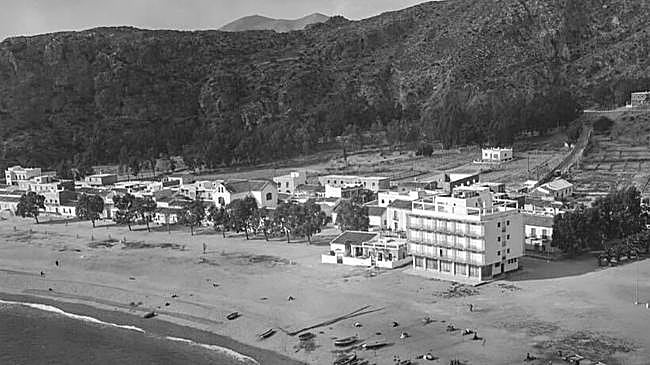 Imagen antes - El antes y el después de las playas de Granada