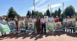 Los candidatos de Vox, en el inicio de la campaña.