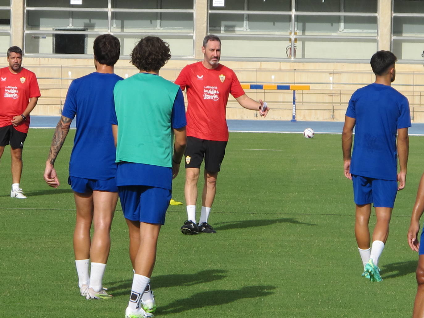 El primer entrenamiento de la UDA de Vicente Moreno, en imágenes