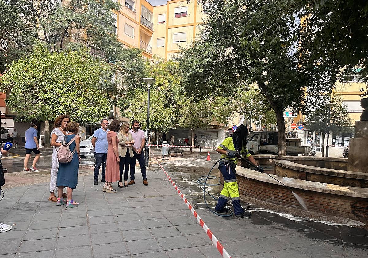 Carazo visita a las brigadas de limpieza.