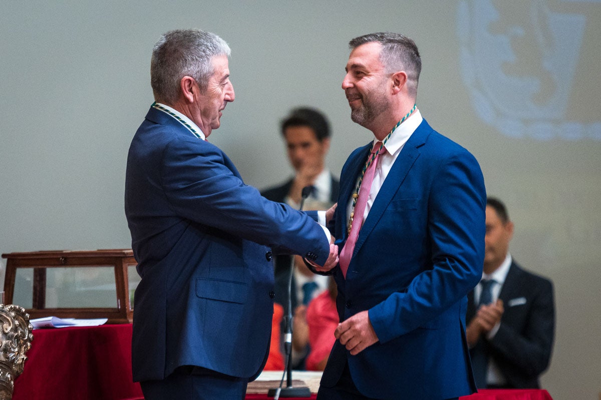 Las imágenes de la constitución de la Diputación de Granada