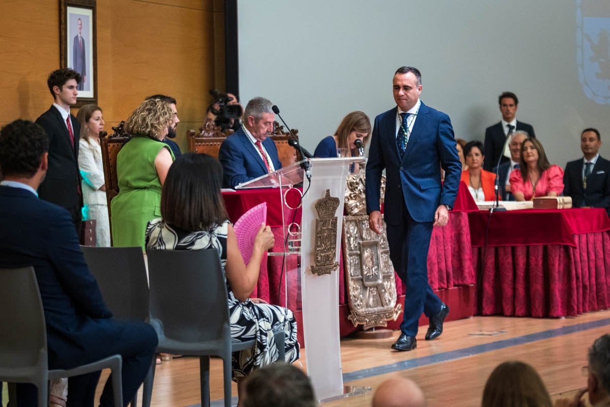 Las imágenes de la constitución de la Diputación de Granada