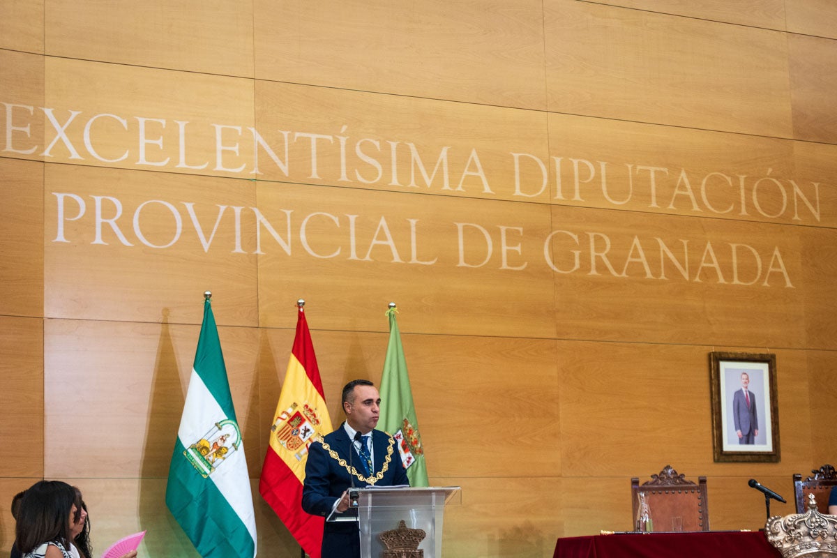 Las imágenes de la constitución de la Diputación de Granada