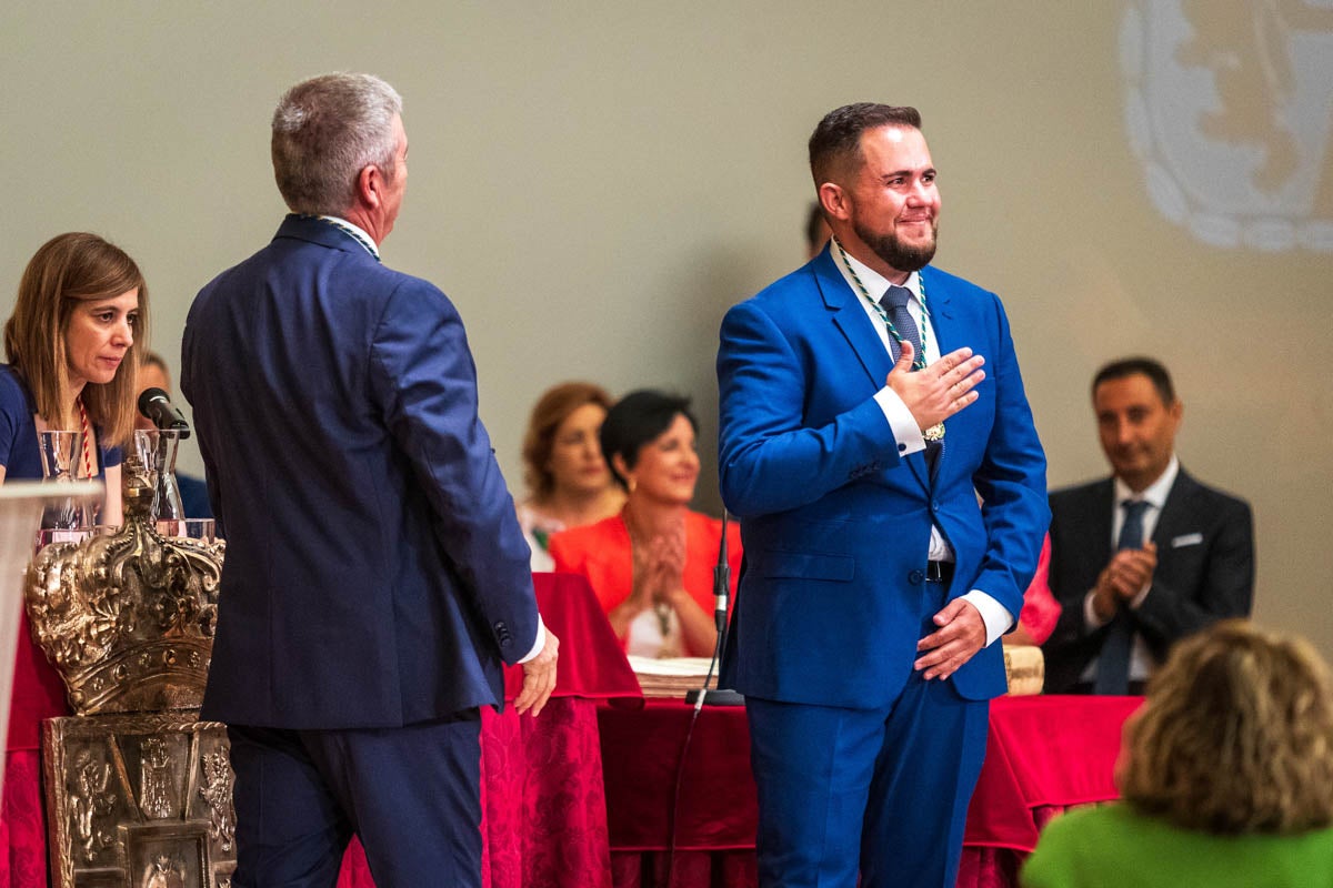 Las imágenes de la constitución de la Diputación de Granada