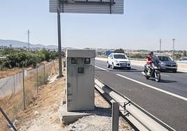 Así son los nuevos radares de la DGT para STOP y líneas continuas.