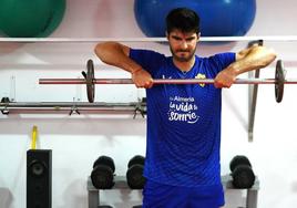 Gonzalo Melero se ejercita en el gimnasio del Power Horse Stadium