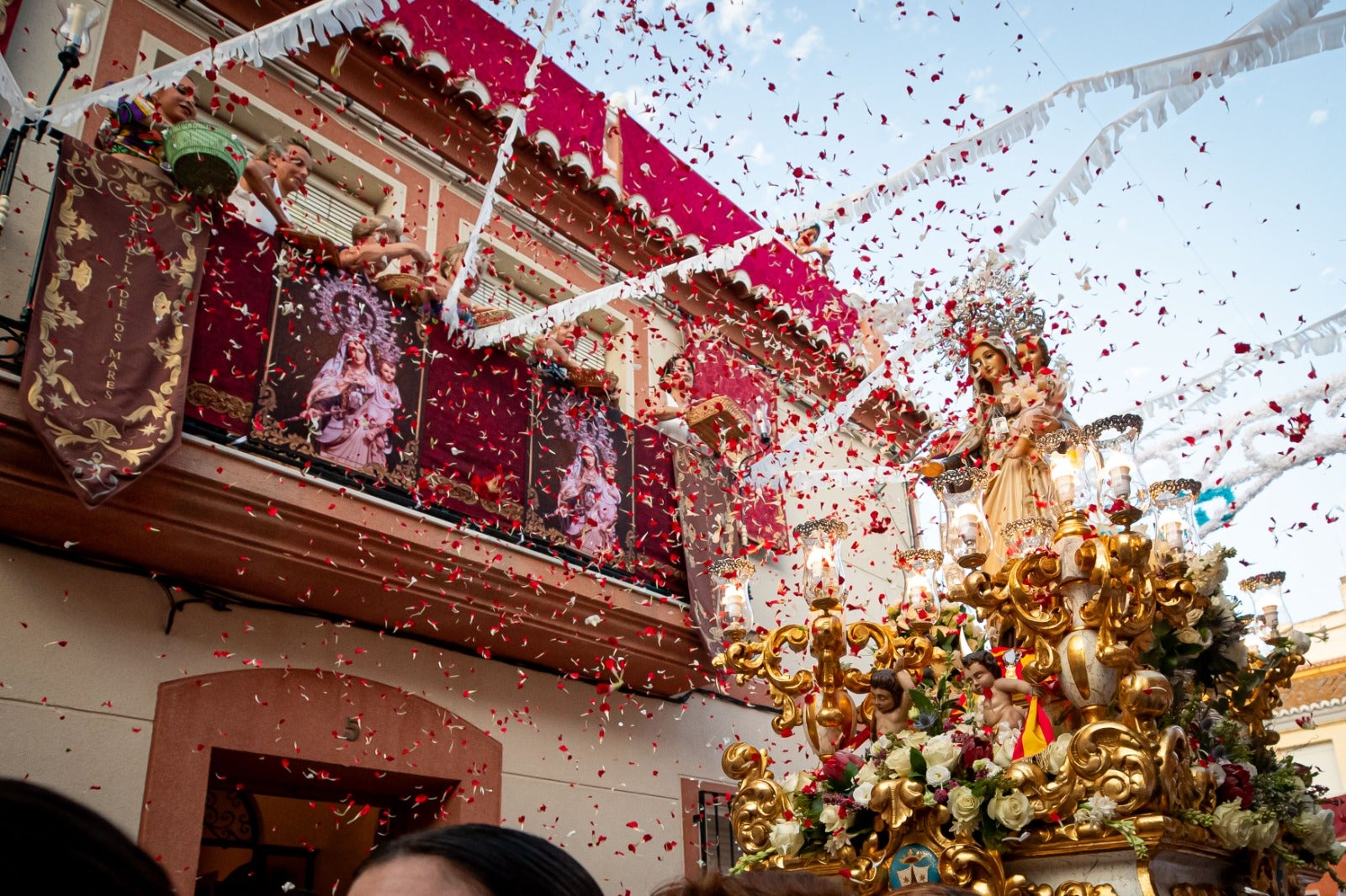 Espectaculares imágenes de la procesión de la Virgen del Carmen en Motril