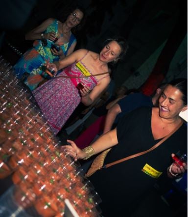 La experiencia se completó con la degustación de una propuesta gastronómica del restaurante Radis.