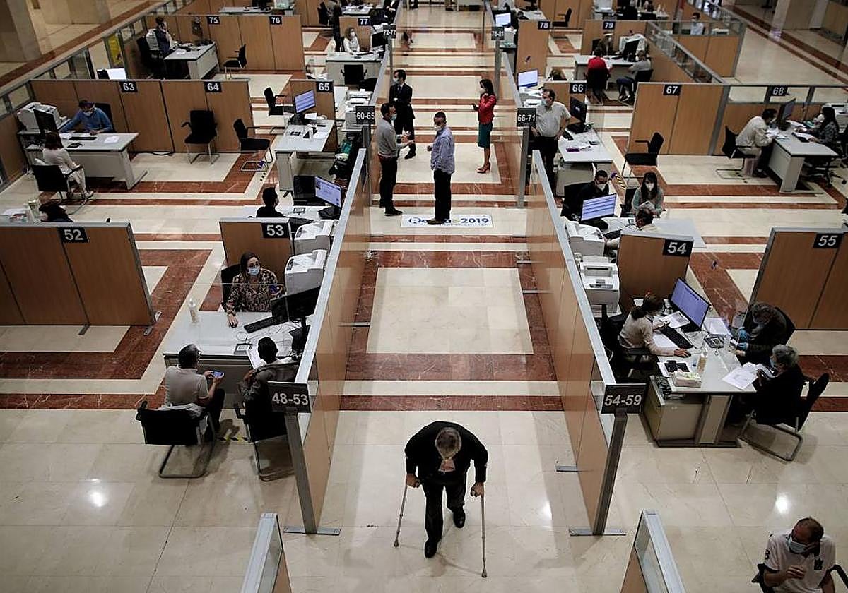 Los trabajadores que van a beneficiarse de la nueva devolución de Hacienda.