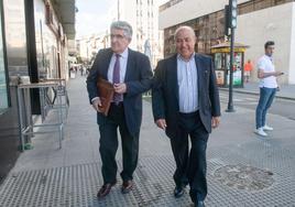 José Torres Hurtado, a la derecha, junto su abogado, el jurista Pablo Luna.