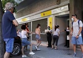 Este es el motivo por el que el SEPE puede quitar el paro a los desempleados con hijos.