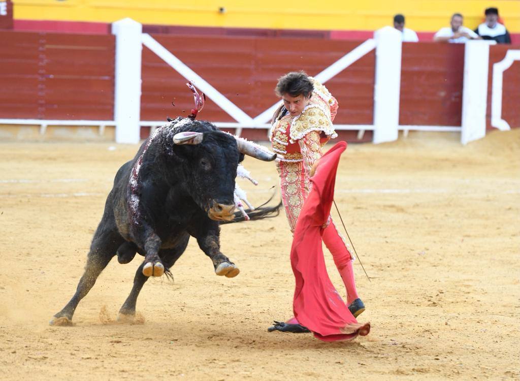 Lo mejor de la tarde de toros en Roquetas de Mar en fotos