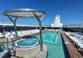 Un crucero de lujo de casi 30.000 euros el pasaje hace escala en Motril