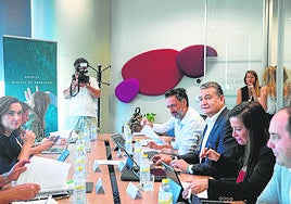 El consejero de Presidencia, Antonio Sanz, ayer en el consejo rector de la Agencia Digital de Andalucía.