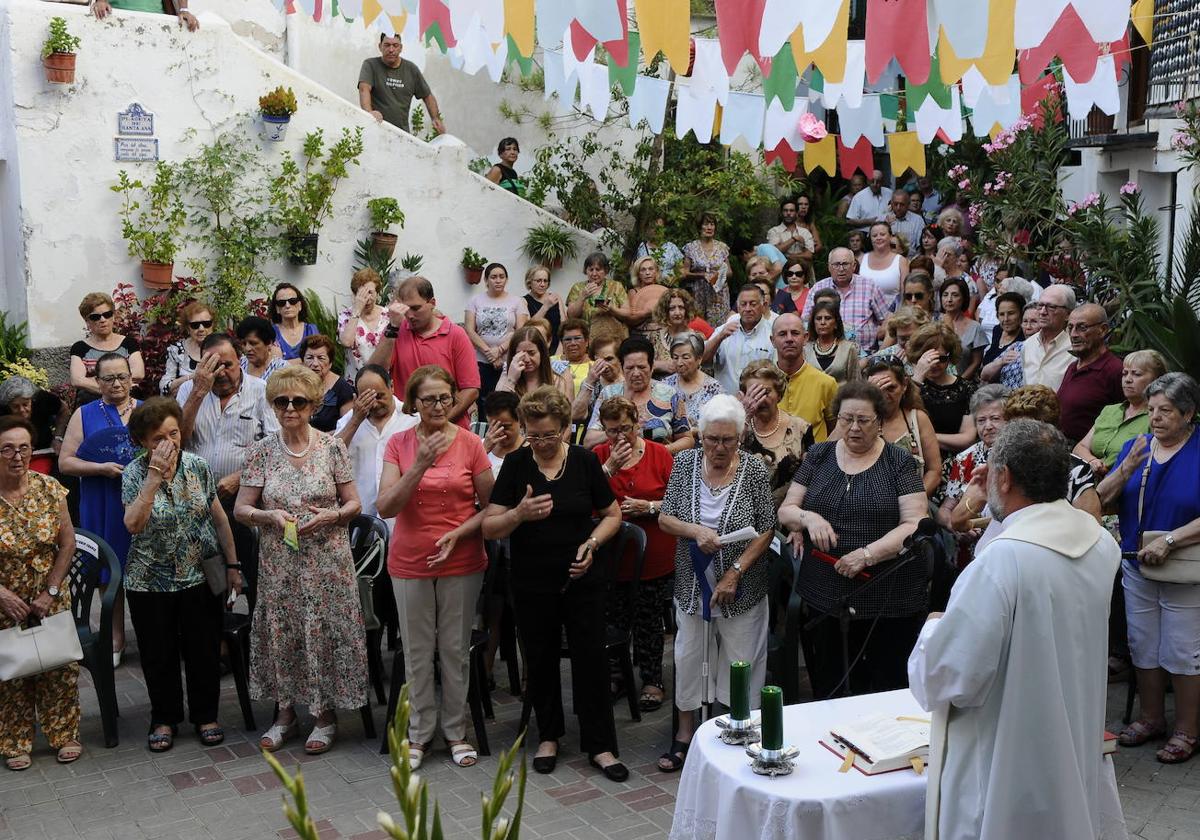 Lanjarón celebra la fiesta de Santa Ana