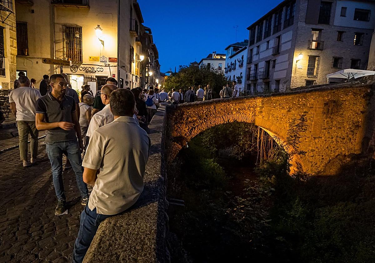 Iluminación en el Darro.