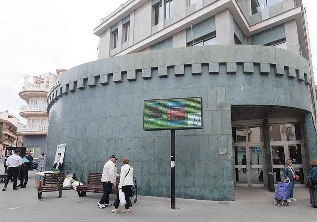 Fachada del Ayuntamiento de Maracena.