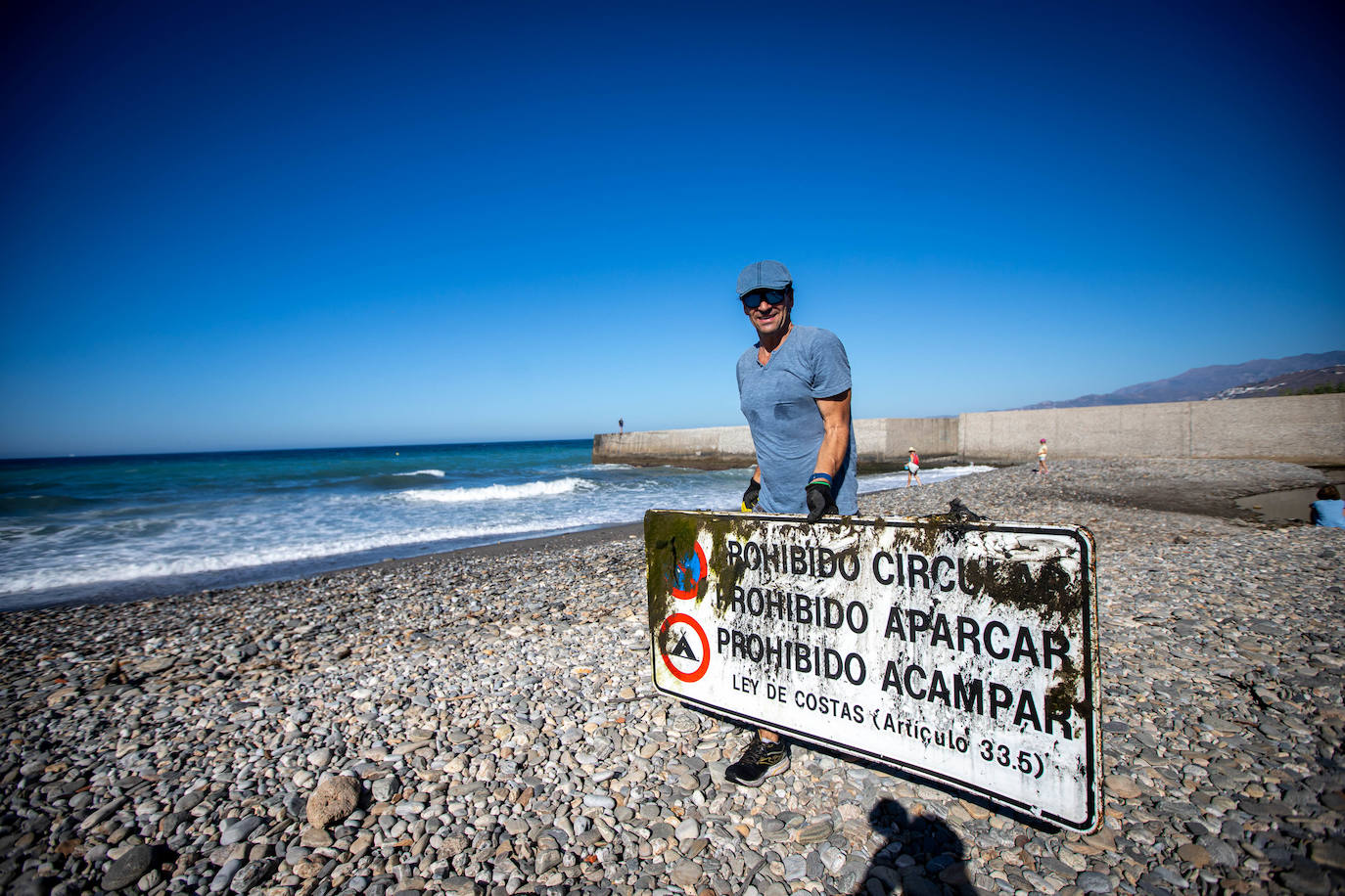 Las imágenes de la limpieza del Guadalfeo