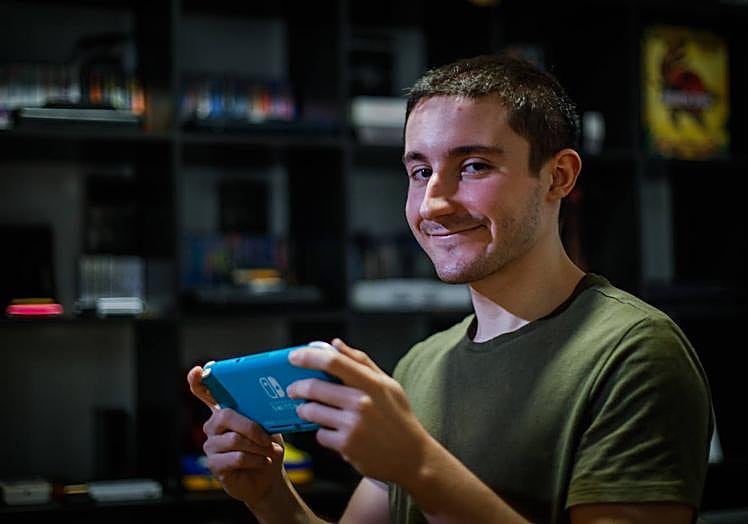 Imagen principal - Roca y pantallas de 'Everhood'. 