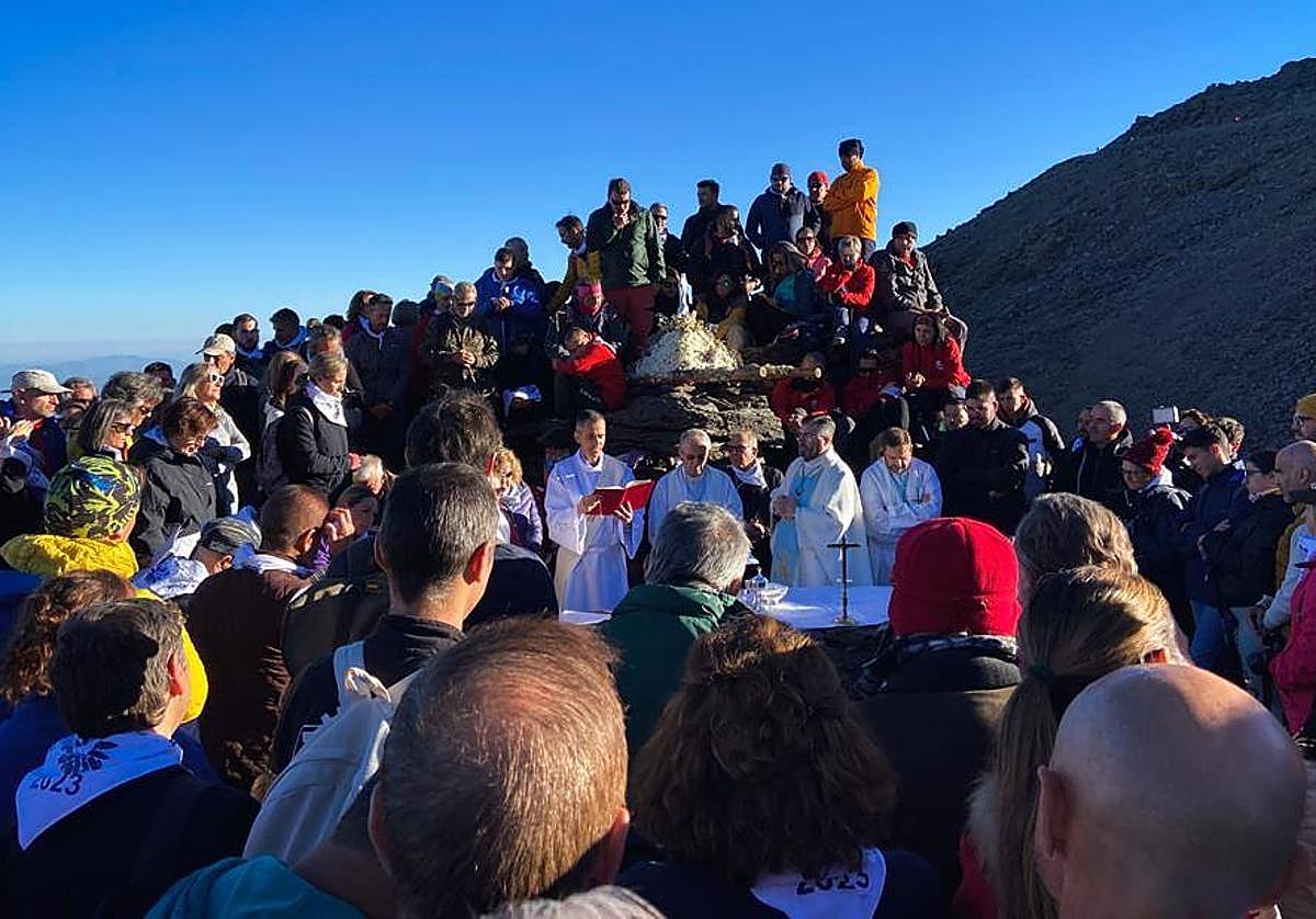 Imagen de la Romería de la Virgen de las Nieves de Monachil, celebrada este sábado.