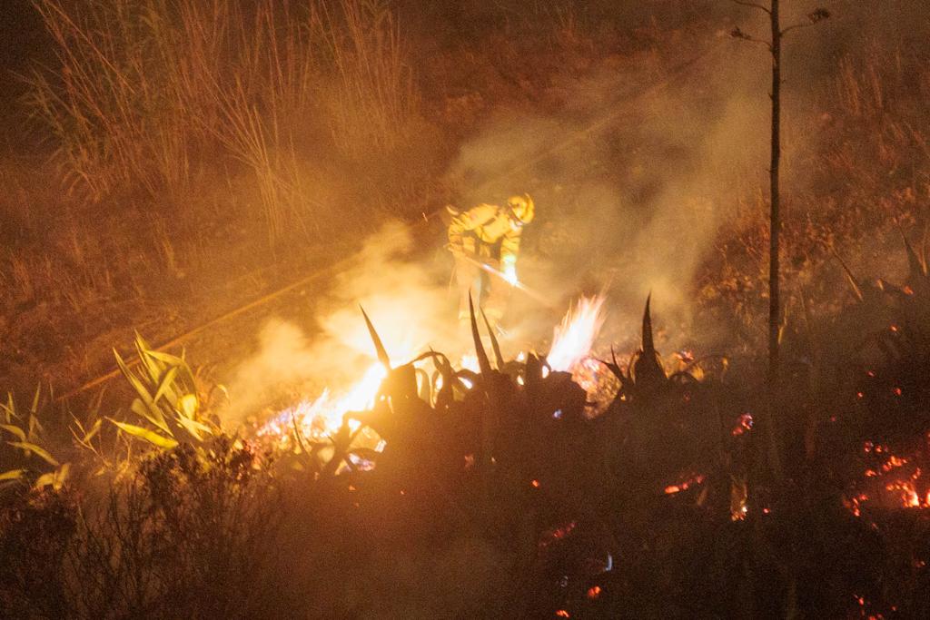 Las imágenes del incendio en el Sacromonte en Granada