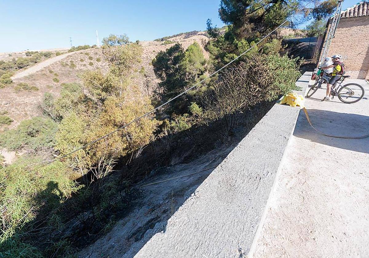 Imagen que muestra una de las zonas afectadas por el incendio.