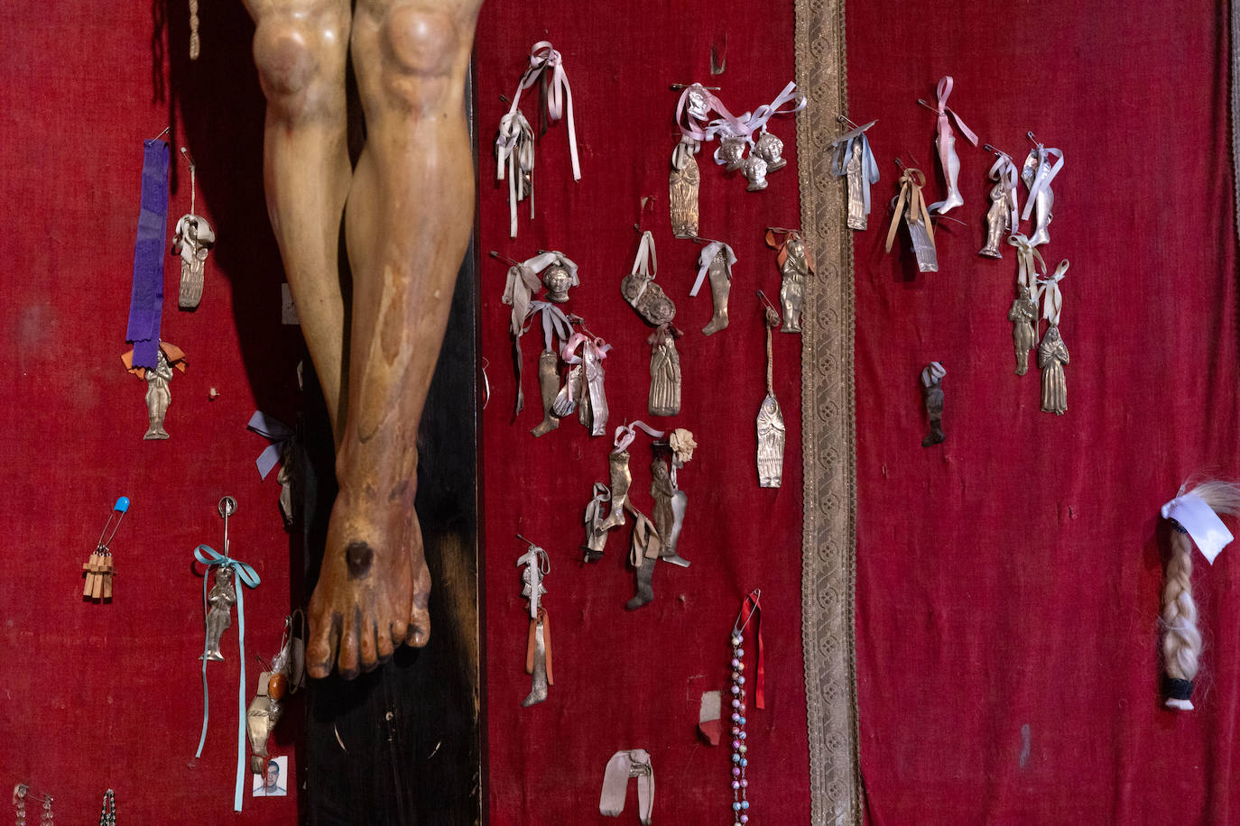 Imagen principal - Iglesia de la Magdalena, una joya patrimonial de Granada. 