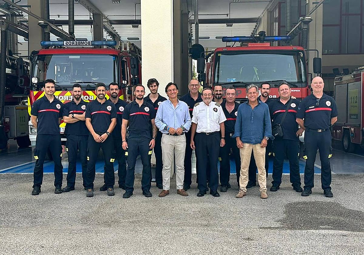 El alcalde agradece a los bomberos su labor en el incendio del Jaén ...