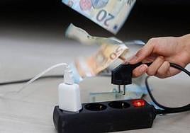 El desplome en la factura de la luz según un experto.