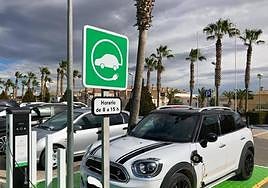 Reclaman una plataforma oficial con información sobre puntos de recarga para eléctricos