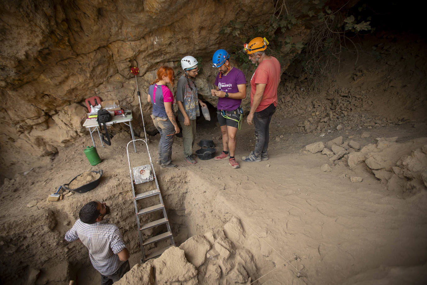 Las imágenes de la imponente Cueva de los Murciélagos de Granada