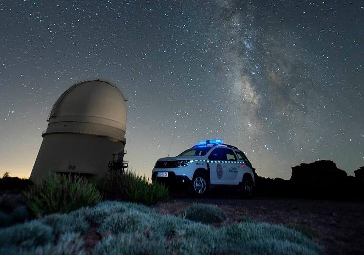 La petición del observatorio, ignorada: 200 vehículos acuden a Calar Alto por las Perséidas