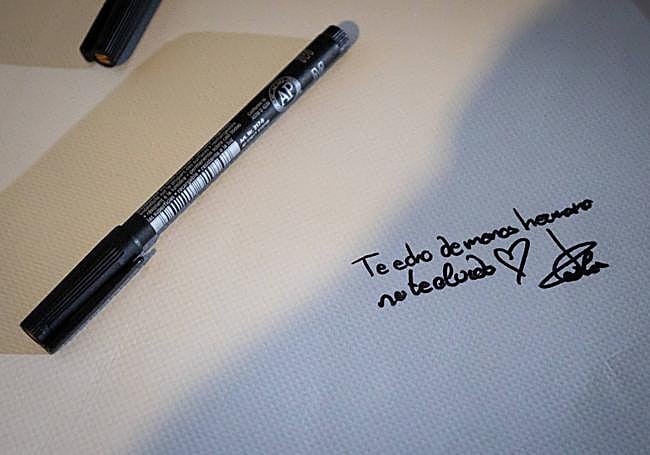 Detalle de un mensaje de recuerdo.