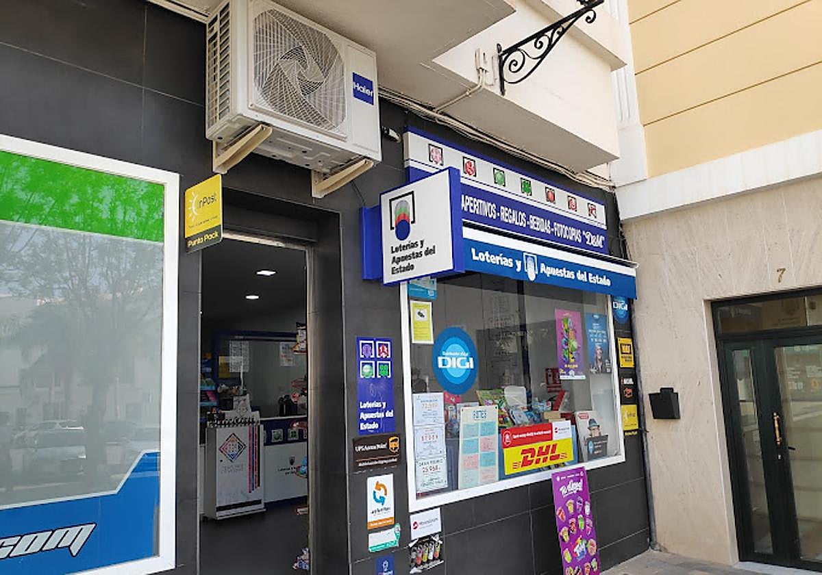 Administración de lotería de Salobreña donde se vendieron los boletos premiados