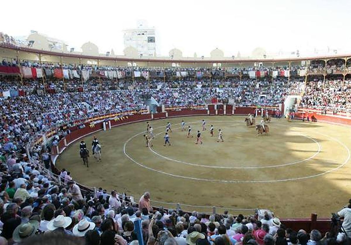 Imagen de una gloriosa tarde de toros en el coso de la avenida de Vilches.