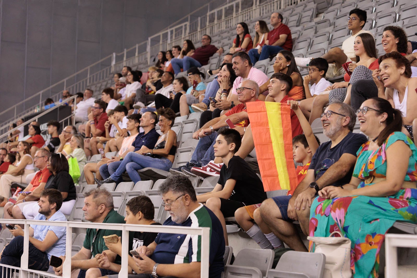 Encuéntrate en la grada del Palacio durante el España-República Dominicana