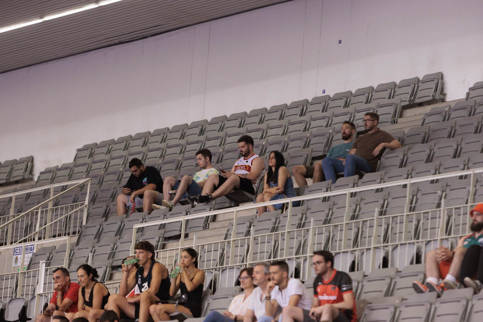 Encuéntrate en la grada del Palacio durante el España-República Dominicana