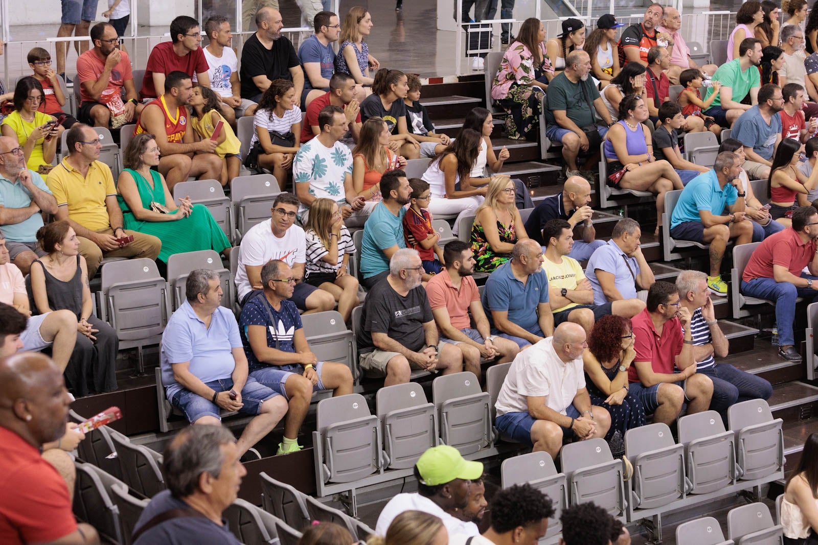 Encuéntrate en la grada del Palacio durante el España-República Dominicana