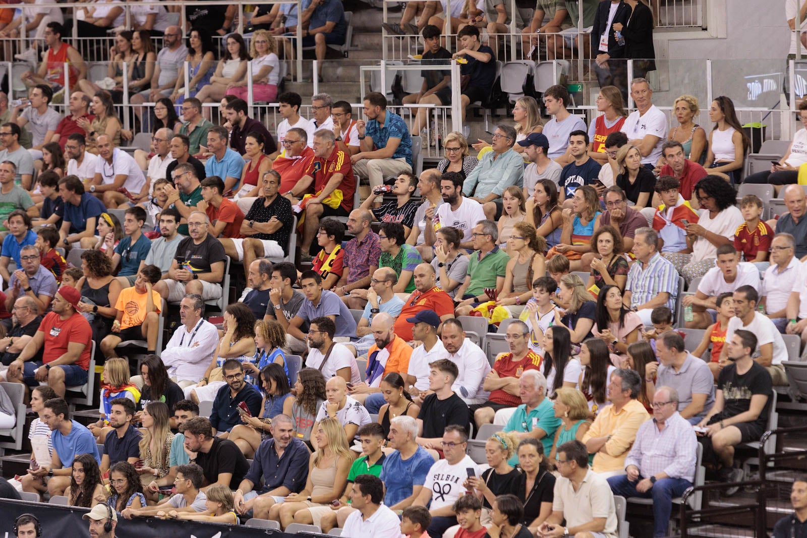 Encuéntrate en la grada del Palacio durante el España-República Dominicana