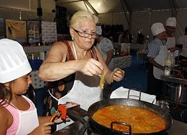 El Concurso de Gastronomía retorna al Paseo con gurullos y jibia como protagonistas