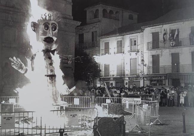 'El Penas' que se quemó en 1986 en la plaza de España.