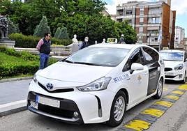 Taxis estacionados en la parada de los jardines de Santa Margarita, en una foto de archivo.