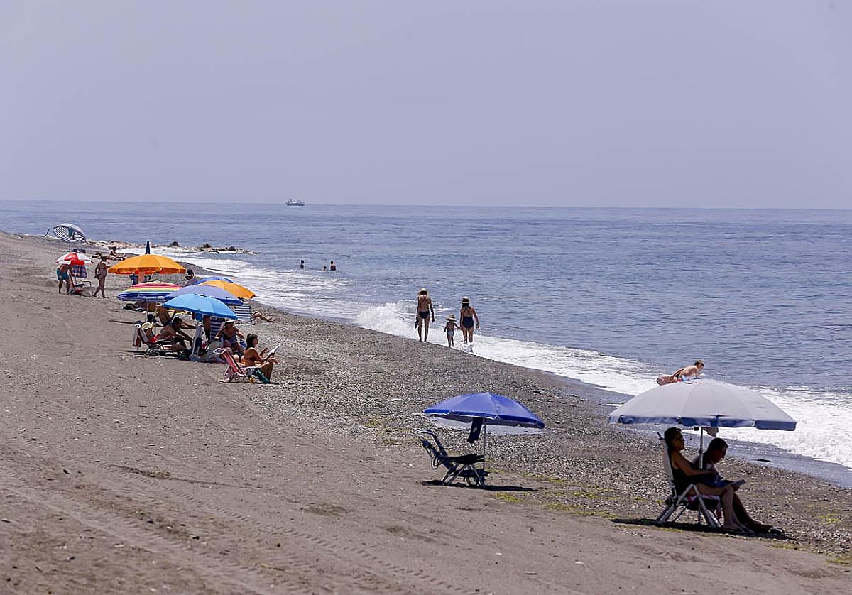 Playa de La Rábita en una imagen de archivo.