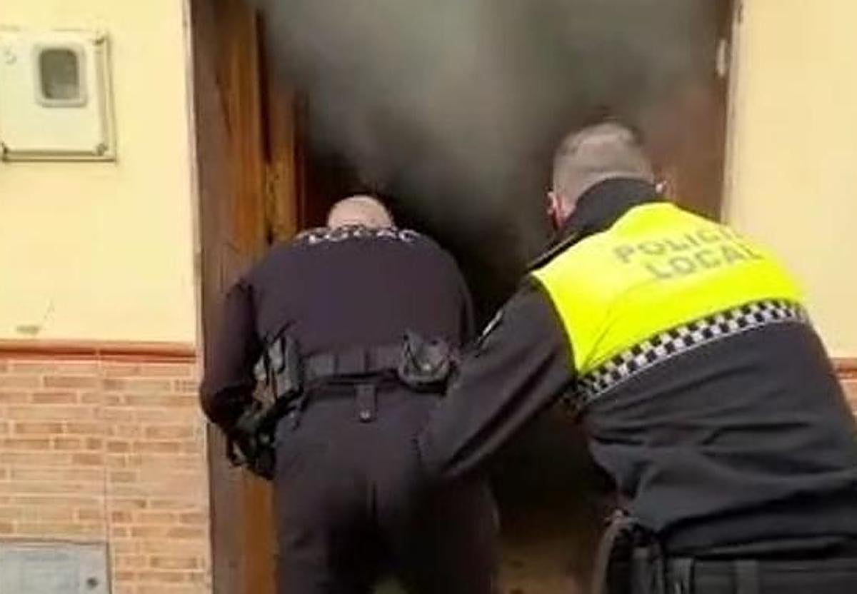 Policía de Íllora en una imaen de archivo.