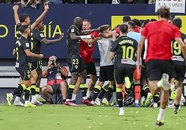 Alegría rojiblanca por el gol de Kaiky Fernandes en el 95.