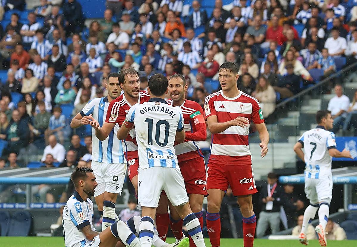 Ignasi se enfrenta a Oyarzabal.